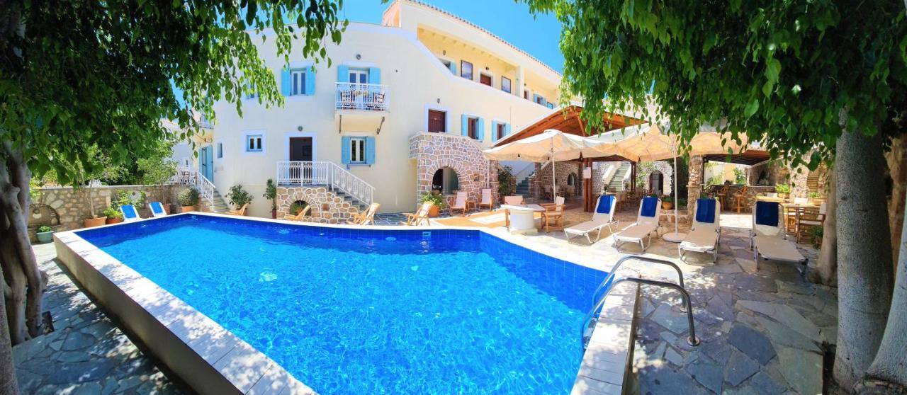 ספצס Kastro Hotel מראה חיצוני תמונה
