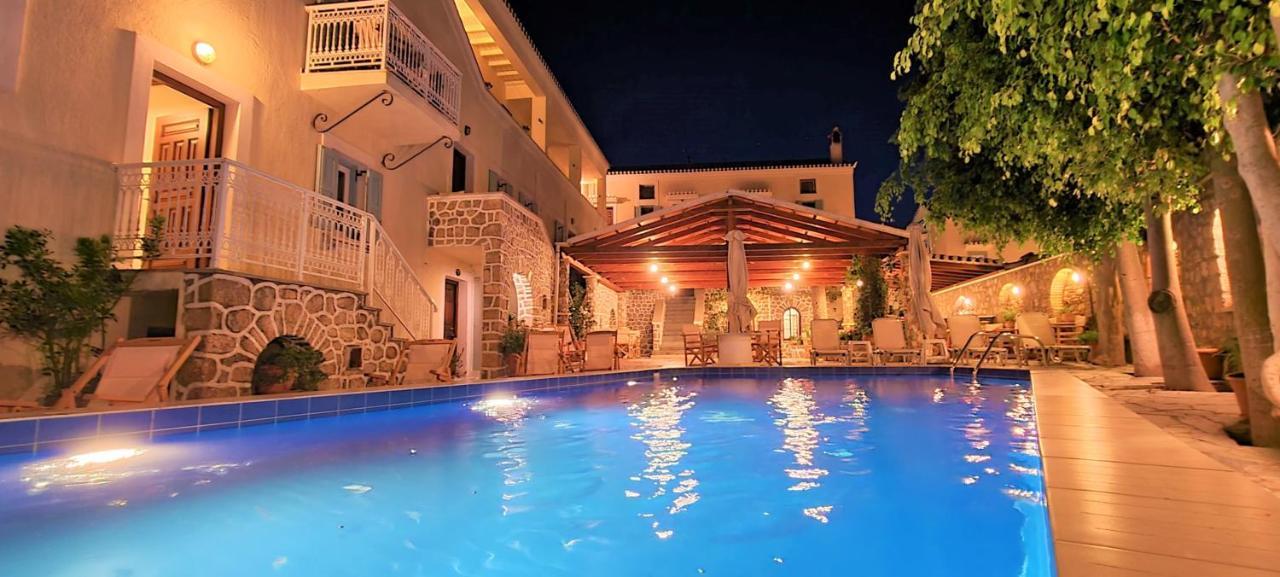 ספצס Kastro Hotel מראה חיצוני תמונה